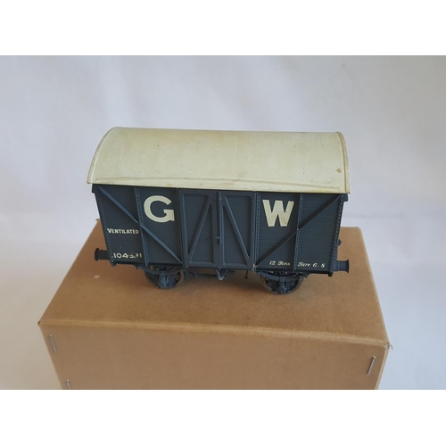 217 - kit built o gauge GWR covered van