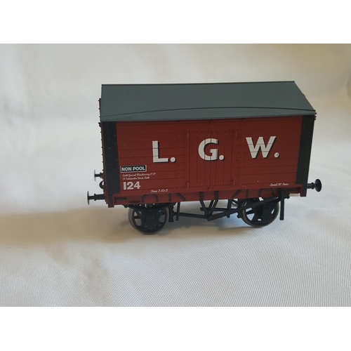 218 - o gauge Dapol lime wagon