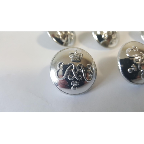 111 - 24 Gaunt military buttons