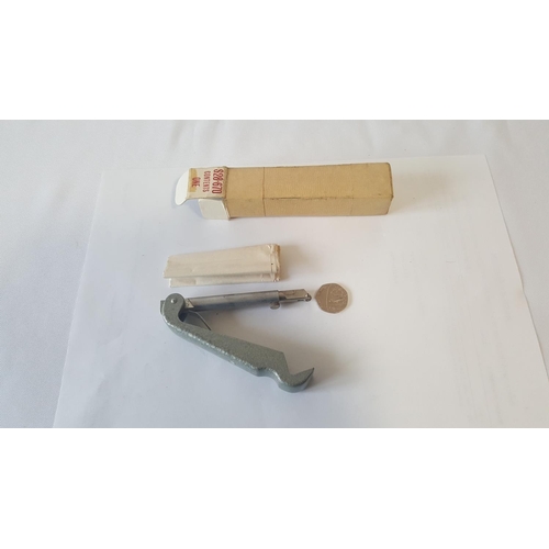 Lot 211       