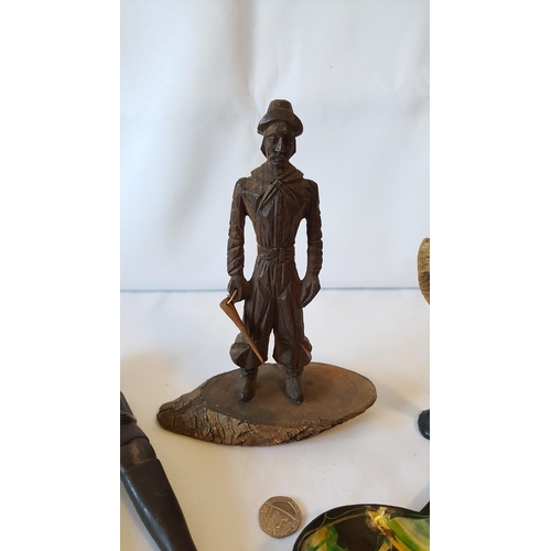 49 - quantity of treen items