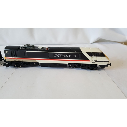 91 - Hornby 00 gauge Intercity 225 train set