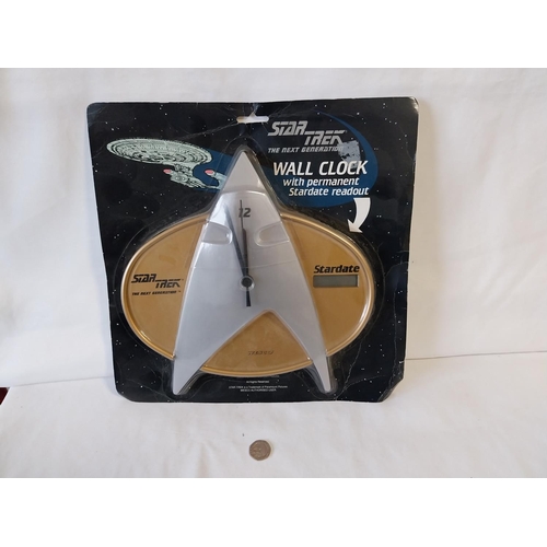 243 - 1995 Wesco Star Trek wall clock