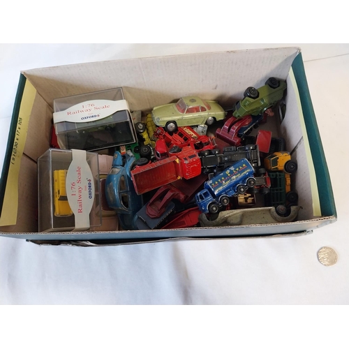 272 - box of mixed diecast models