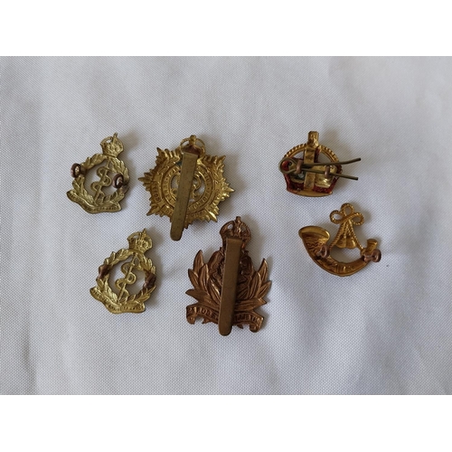 106 - quantity of vintage military badges