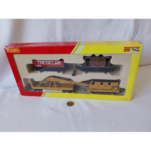 116 - boxed Hornby OO gauge R6365 Breakdown pack