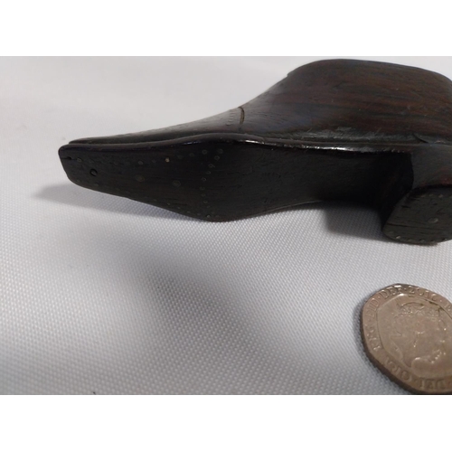 289 - antique wooden shoe snuff box with brass pin work