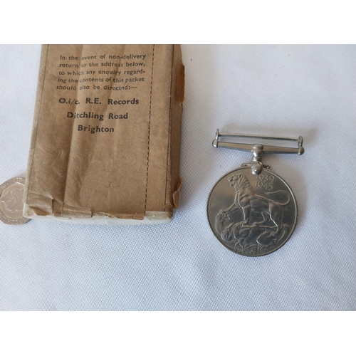 361 - WW2 1939-1945 war medal boxed