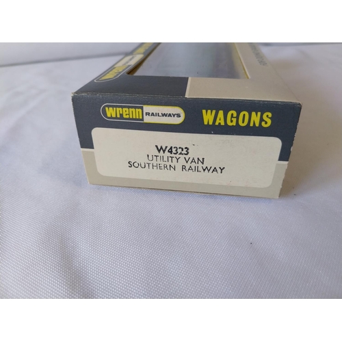 87 - Wrenn 00 gauge wagon boxed W4323