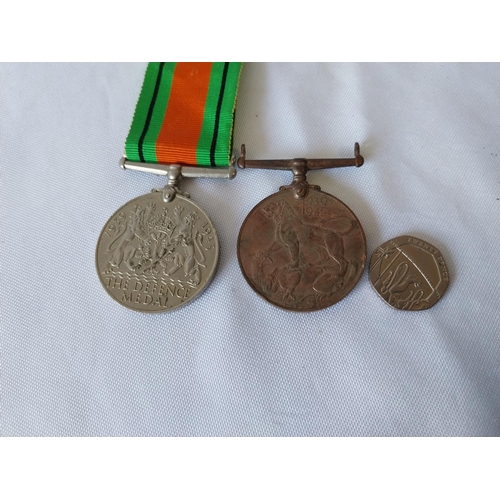 90 - WW2 medal pair