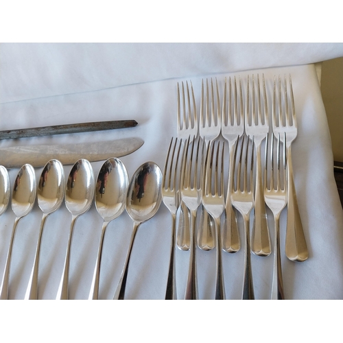 124 - Mappin & Webb silver plated service 60 pieces