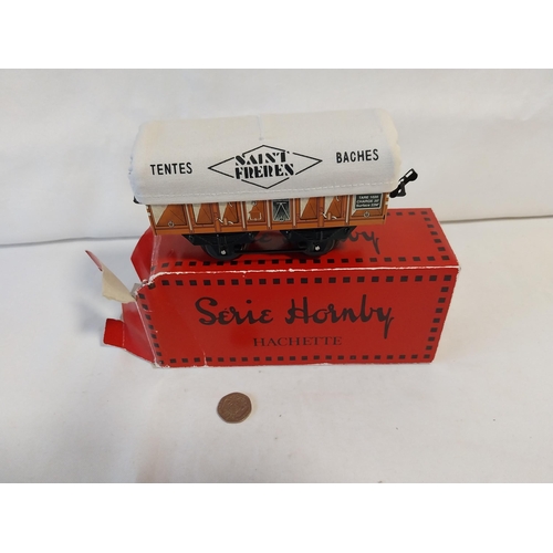 23 - Vintage boxed Hornby O gauge rolling stock