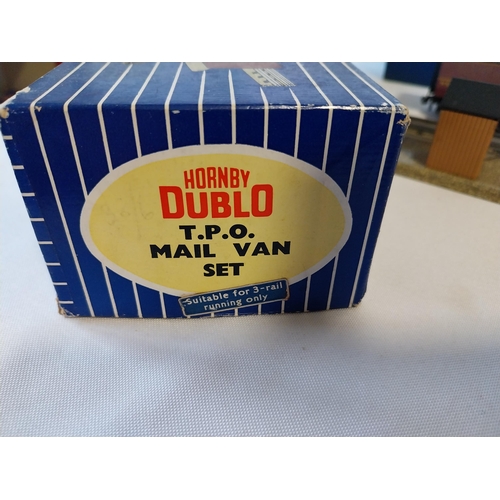 26 - Hornby Dublo oo gauge TPO Mail Van Set