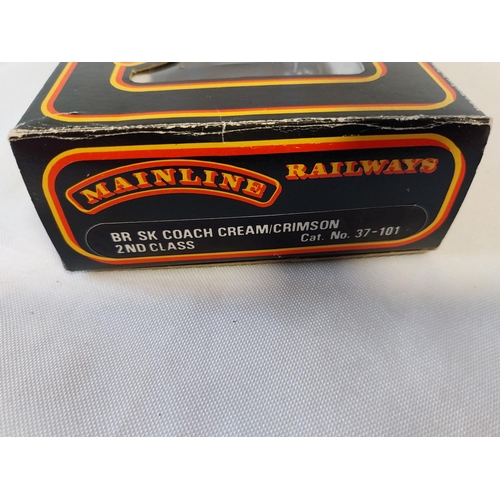 269 - Mainline oo gauge BR SK coach cream/crimson