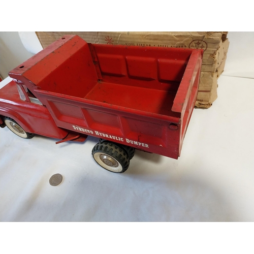 61 - Structo dumper truck original box