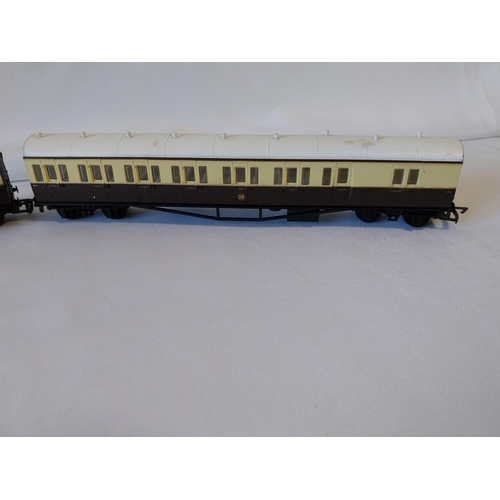 111 - 2 oo gauge coaches 1 marked Airfix