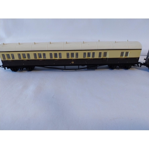 111 - 2 oo gauge coaches 1 marked Airfix