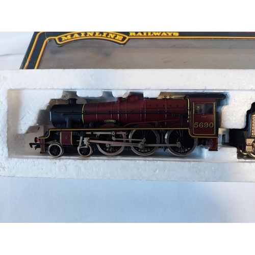 87 - Mainline oo gauge locomotive 4-6-0 Jubilee class 5XP LMS crimson