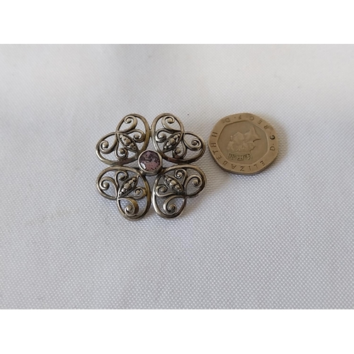 121 - 925 Silver brooch