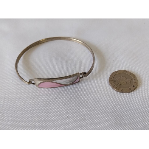 186 - 925 Silver & mother of pearl bangle