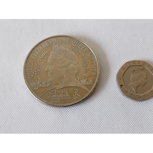 206 - British £5 coin 2000