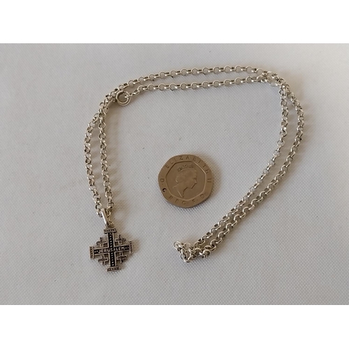 219 - 925 Silver chain & pendent