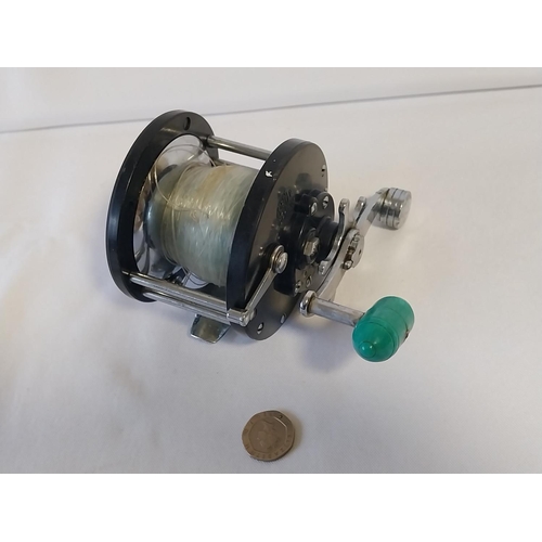 224 - Vintage fishing reel Penn