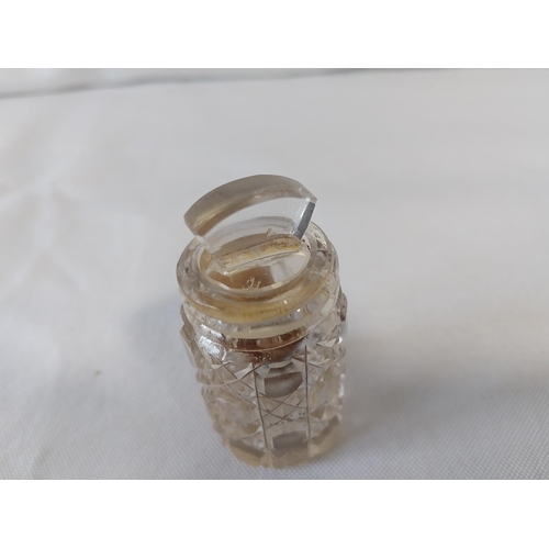16 - HM Silver topped smelling salts bottle with stopper c1905