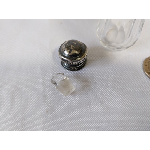 17 - HM Silver topped smelling salts bottle with stopper c1925