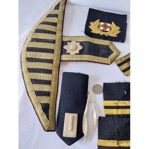 322 - quantity of navy items