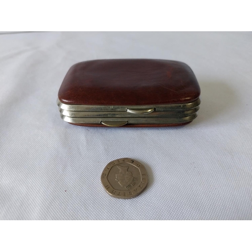 92 - Vintage leather purse