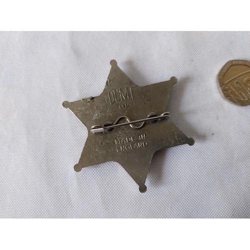 25 - vintage Lone Star Davy Crocket Official badge