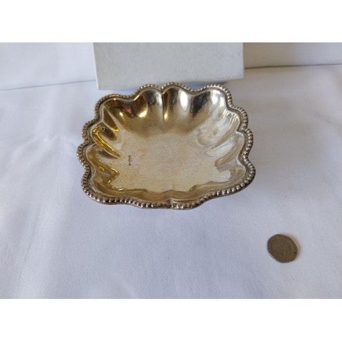 58 - 925 Silver nut dish with beaded boarder 150grams