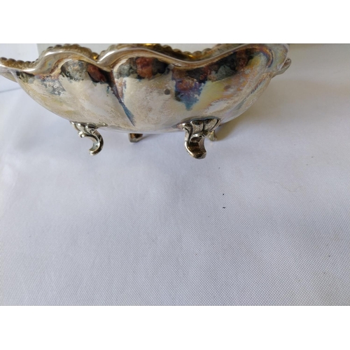 58 - 925 Silver nut dish with beaded boarder 150grams