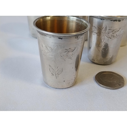 69 - 835 set of 6 shot cups