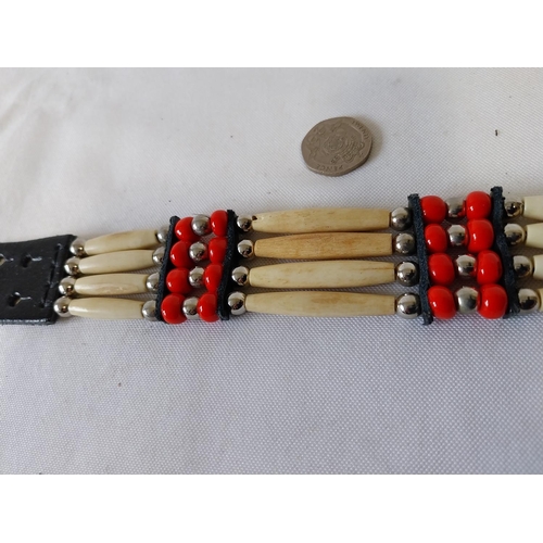 72 - Native America style beaded bracelet