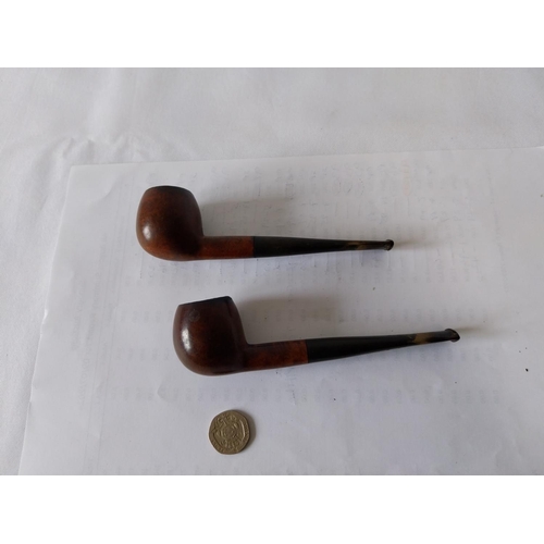 82 - 2 vintage smoking pipes