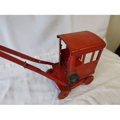 252 - vintage tin plate Triang crane