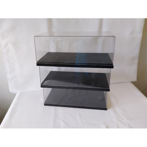 269 - 3 large scale display cases