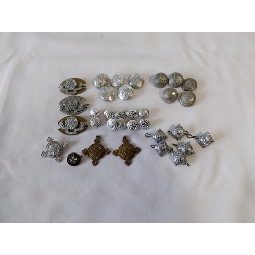 387 - quantity of vintage St Johns Ambulance buttons & badges 33 in total