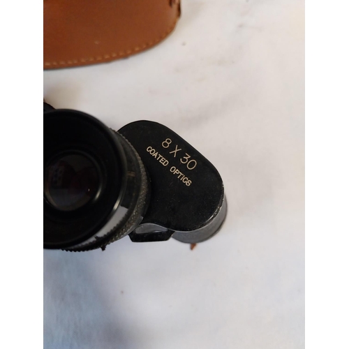 117 - vintage binoculars Boots 8x30