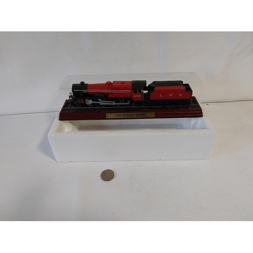 138 - Atlas Editions static model train OO gauge mint in box LMS Royal Scot