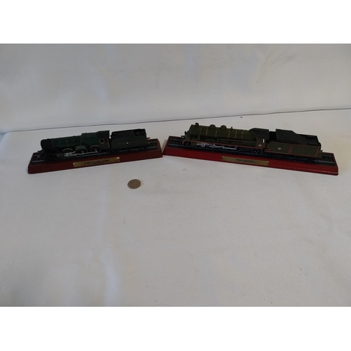 158 - 2 Atlas Editions static model train OO gauge King Class GWR & PLM Pacific