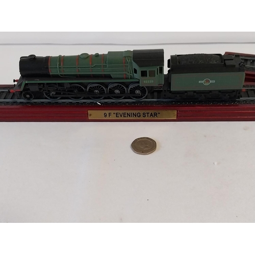 159 - 2 Atlas Editions static model train OO gauge 9F Evening Star & Britannia Class