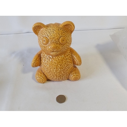 185 - genuine Sylvac teddy bear 5104