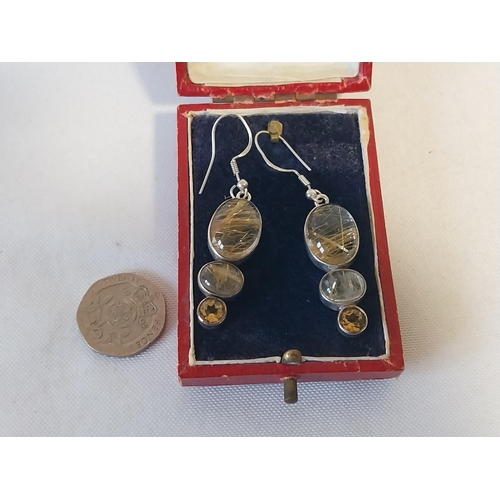 62 - 925 Silver earrings boxed