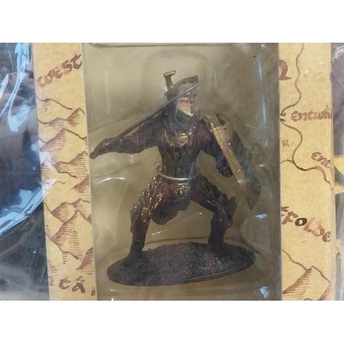 18 - Lord of The Rings Collectors Models hand painted scale replicas cast in lead issue 5 & 6