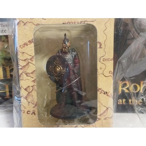 19 - Lord of The Rings Collectors Models hand painted scale replicas cast in lead issue 7 & 8