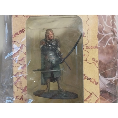 20 - Lord of The Rings Collectors Models hand painted scale replicas cast in lead issue 9 & 10