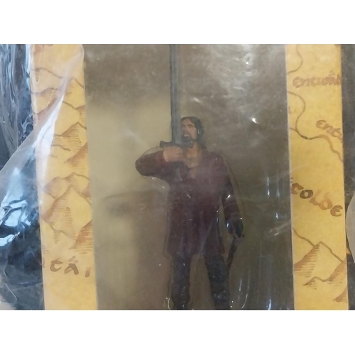 214 - Lord of The Rings Collectors Models hand painted scale replicas cast in lead issue 77 & 78